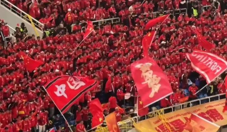 九游游戏中心官网首页-关于热门足球赛事精彩频出，球迷欢呼雀跃的信息